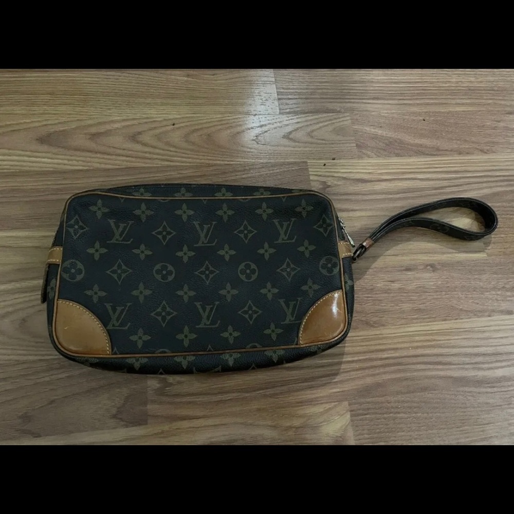 Louis Vuitton vintage clutch